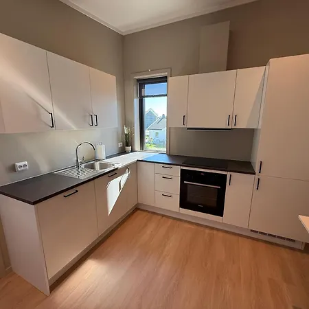 Moderne I Familievennlig Nabolag * Гримстад